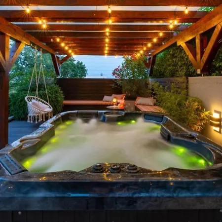 Chillax In For 10 People With 47 M2 Private Pool, Jacuzzi & Sea View - Only 400 Meters From Villa *