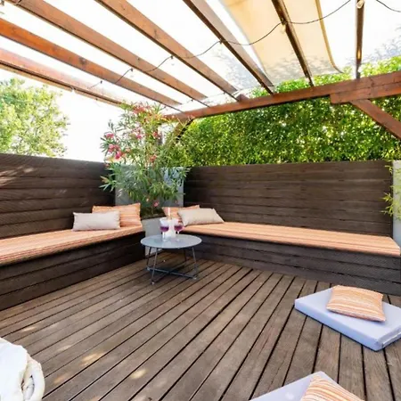 Villa Chillax In For 10 People With 47 M2 Private Pool, Jacuzzi & Sea View - Only 400 Meters From *